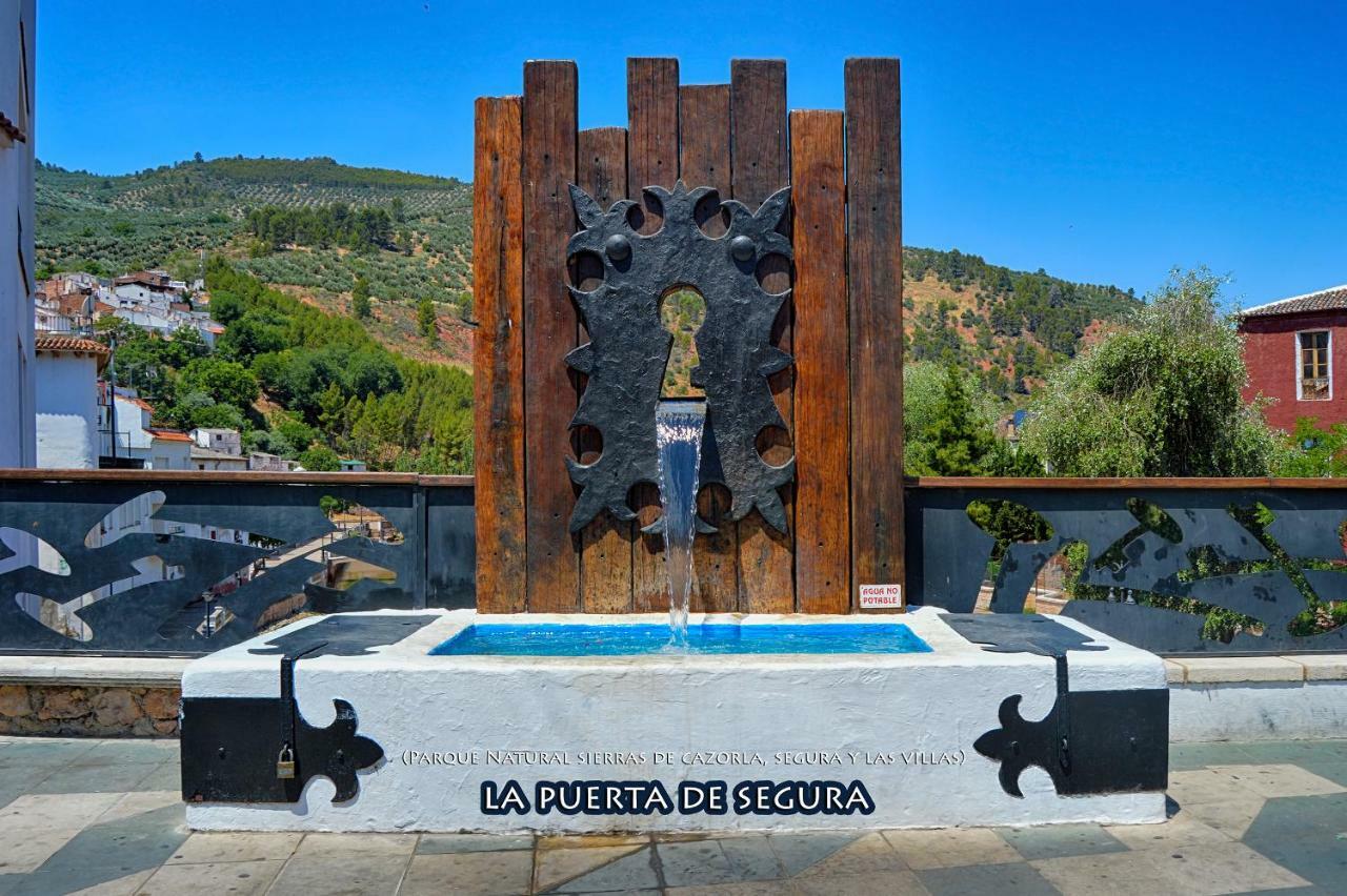 منزل الضيف La Puerta de Segura  في La Vieja Parra المظهر الخارجي الصورة