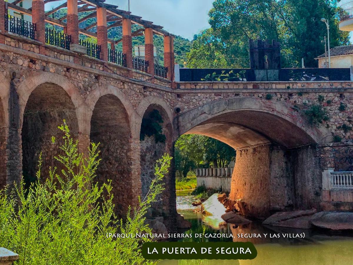 منزل الضيف La Puerta de Segura  في La Vieja Parra المظهر الخارجي الصورة